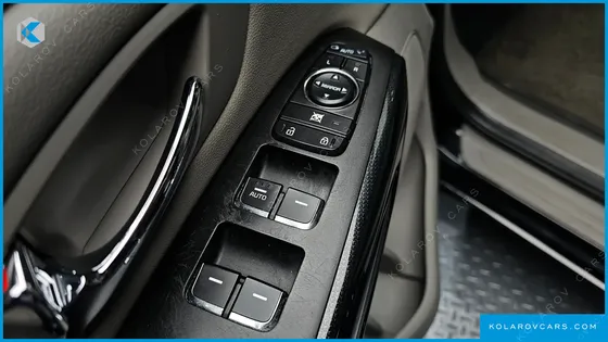 KIA CARNIVAL 9-SEATER PRESTIGE