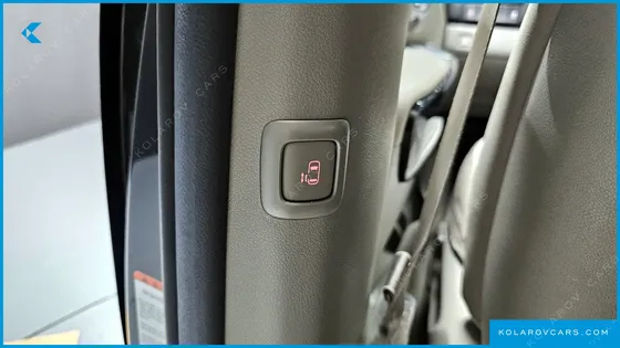 KIA CARNIVAL 9-SEATER PRESTIGE