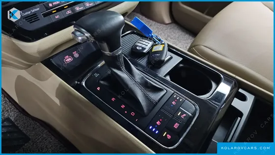 KIA CARNIVAL 9-SEATER PRESTIGE