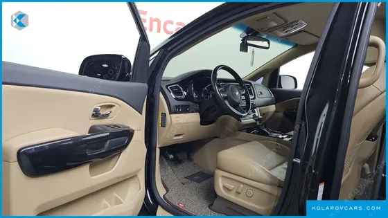 KIA CARNIVAL 9-SEATER PRESTIGE