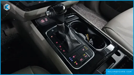 KIA CARNIVAL 11-SEATER PRESTIGE