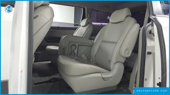 KIA CARNIVAL 11-SEATER PRESTIGE