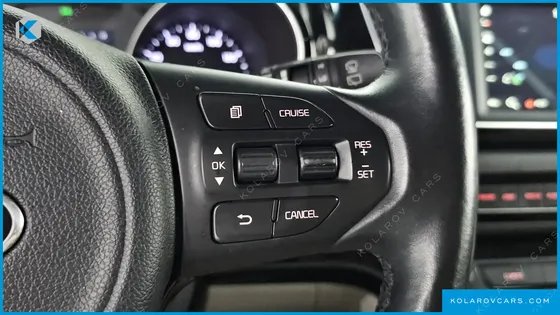 KIA CARNIVAL 11-SEATER PRESTIGE