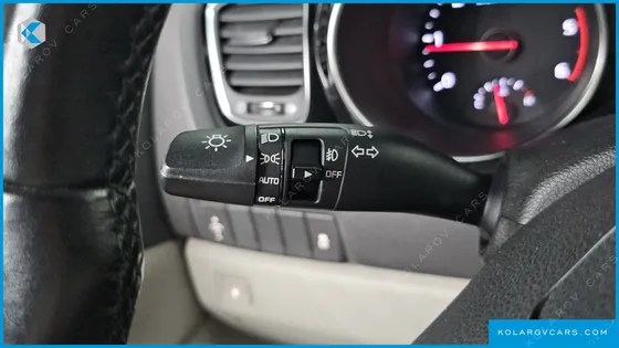 KIA CARNIVAL 11-SEATER PRESTIGE
