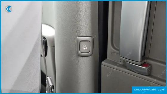 KIA CARNIVAL 11-SEATER PRESTIGE