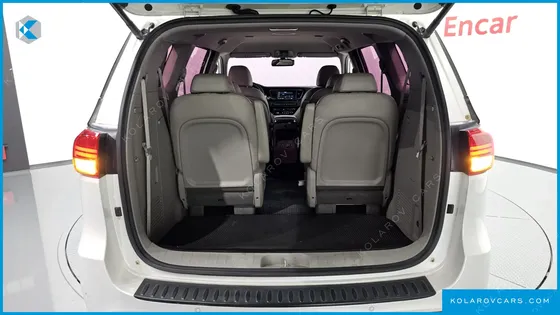 KIA CARNIVAL 9-SEATER NOBLESSE