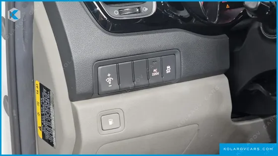 KIA CARNIVAL 9-SEATER NOBLESSE