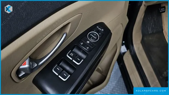 KIA CARNIVAL 9-SEATER LUXURY