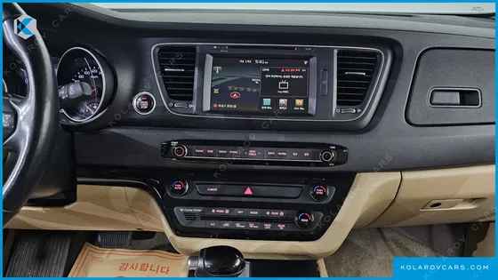 KIA CARNIVAL 9-SEATER LUXURY