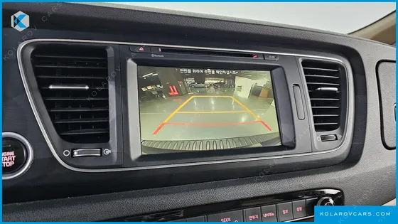KIA CARNIVAL 9-SEATER LUXURY