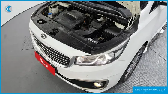 KIA CARNIVAL 9-SEATER PRESTIGE