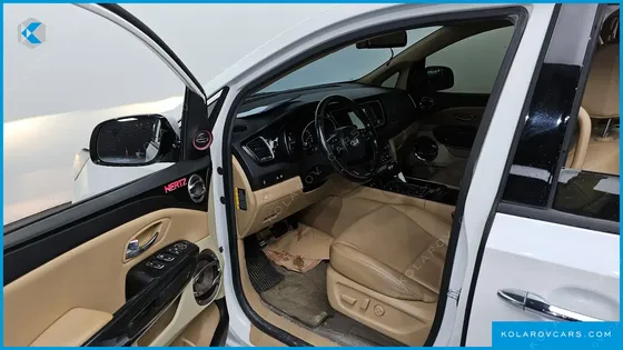 KIA CARNIVAL 9-SEATER PRESTIGE