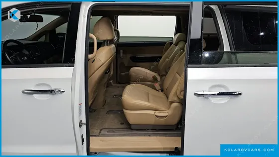 KIA CARNIVAL 9-SEATER PRESTIGE