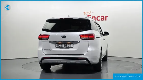 KIA CARNIVAL 9-SEATER PRESTIGE
