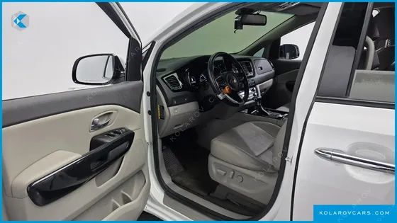 KIA CARNIVAL 9-SEATER PRESTIGE