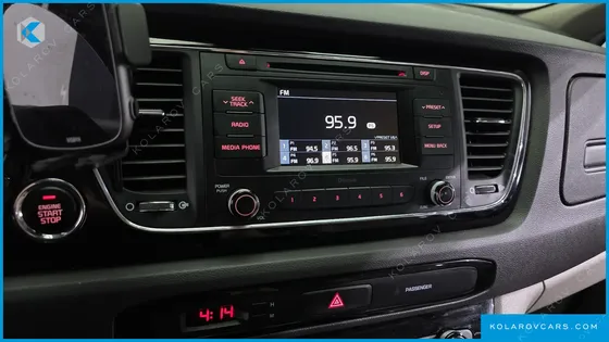 KIA CARNIVAL 9-SEATER PRESTIGE