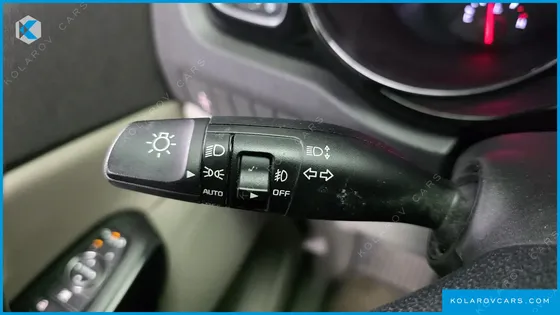KIA CARNIVAL 9-SEATER PRESTIGE