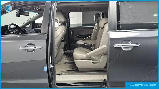 KIA CARNIVAL 9-SEATER PRESTIGE