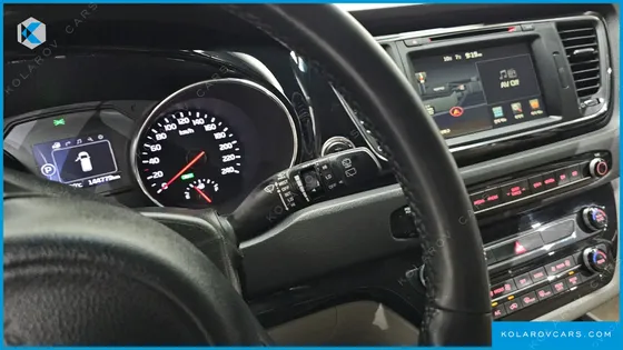 KIA CARNIVAL 9-SEATER PRESTIGE