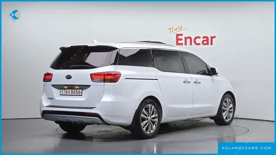 KIA CARNIVAL 9-SEATER NOBLESSE
