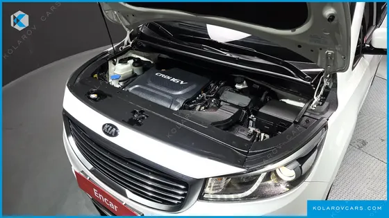 KIA CARNIVAL 9-SEATER PRESTIGE