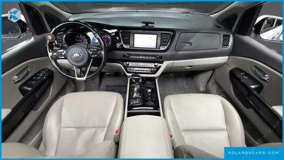 KIA CARNIVAL 9-SEATER PRESTIGE