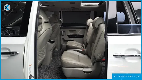 KIA CARNIVAL 9-SEATER PRESTIGE