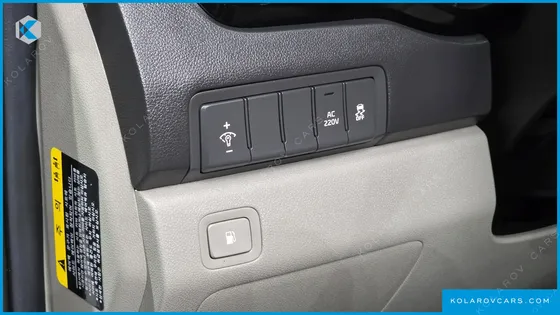 KIA CARNIVAL 9-SEATER PRESTIGE