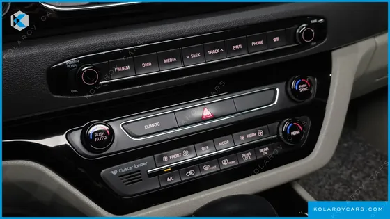 KIA CARNIVAL 9-SEATER PRESTIGE