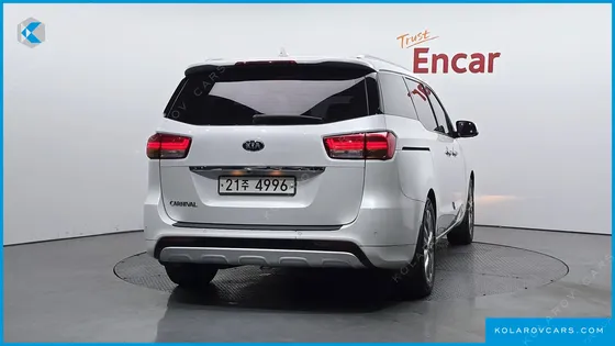KIA CARNIVAL 9-SEATER NOBLESSE