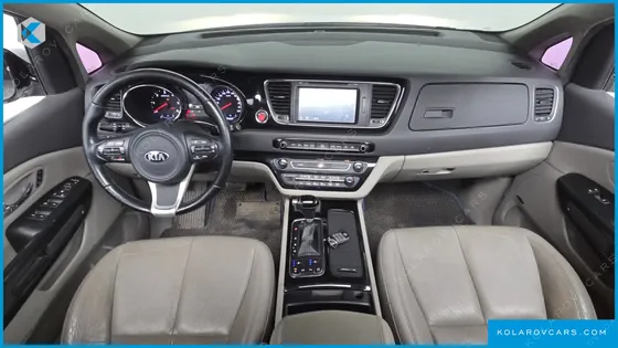 KIA CARNIVAL 9-SEATER NOBLESSE