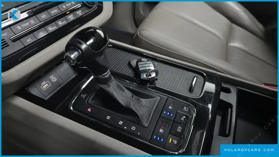 KIA CARNIVAL 9-SEATER NOBLESSE