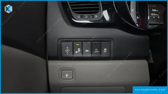 KIA CARNIVAL 9-SEATER NOBLESSE