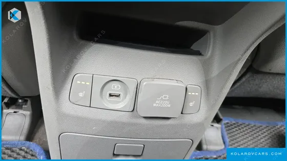 KIA CARNIVAL 9-SEATER NOBLESSE