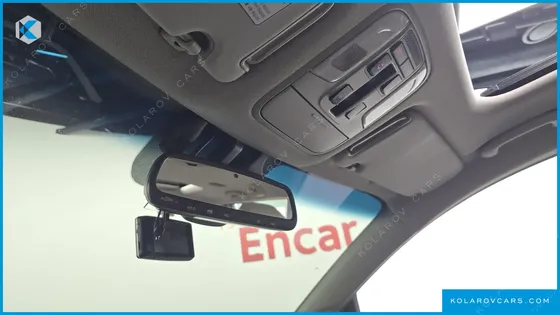 KIA CARNIVAL 9-SEATER NOBLESSE