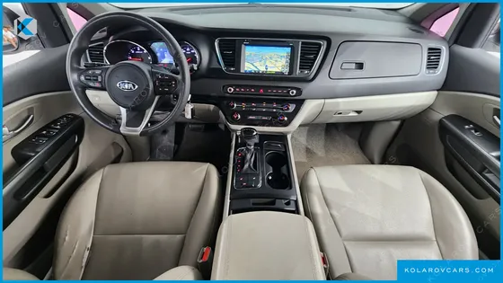KIA CARNIVAL 11-SEATER DELUXE