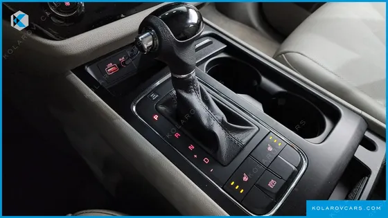 KIA CARNIVAL 11-SEATER DELUXE