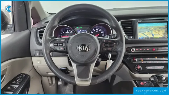 KIA CARNIVAL 11-SEATER DELUXE