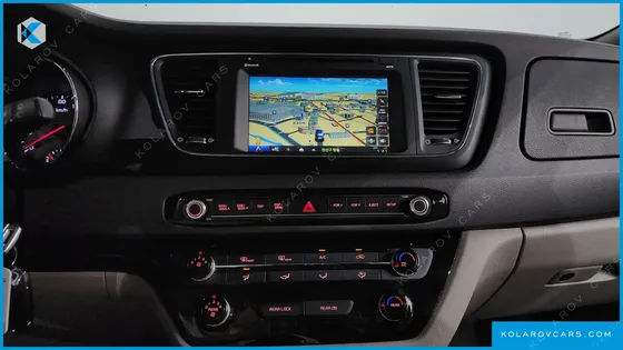 KIA CARNIVAL 11-SEATER DELUXE