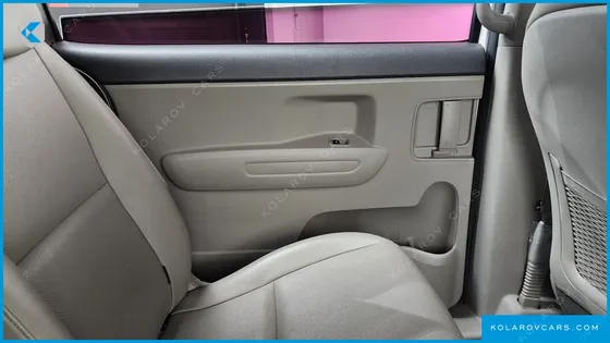 KIA CARNIVAL 11-SEATER DELUXE