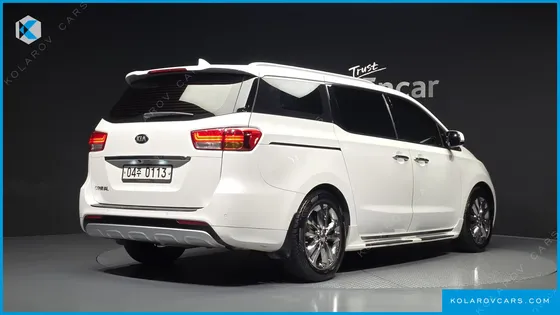 KIA CARNIVAL 9-SEATER NOBLESSE