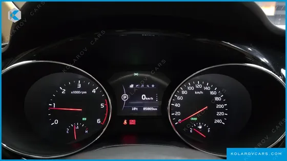 KIA CARNIVAL 9-SEATER NOBLESSE