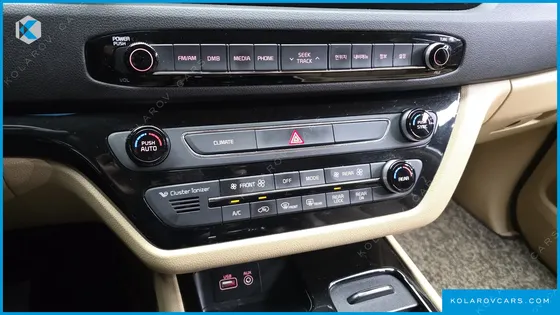 KIA CARNIVAL 9-SEATER NOBLESSE