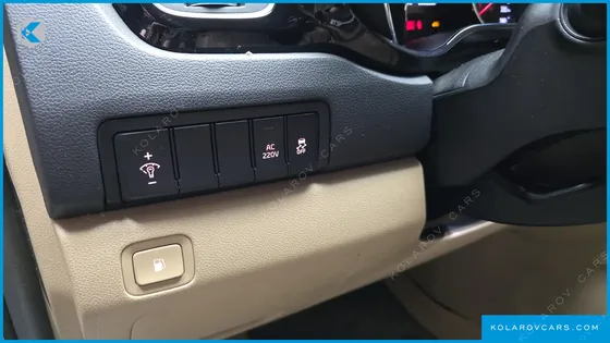 KIA CARNIVAL 9-SEATER NOBLESSE
