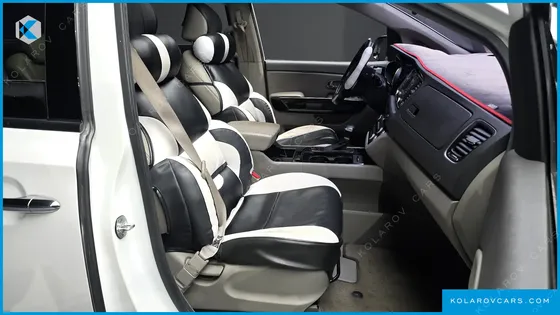 KIA CARNIVAL 9-SEATER PRESTIGE