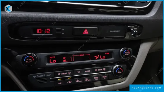 KIA CARNIVAL 9-SEATER PRESTIGE
