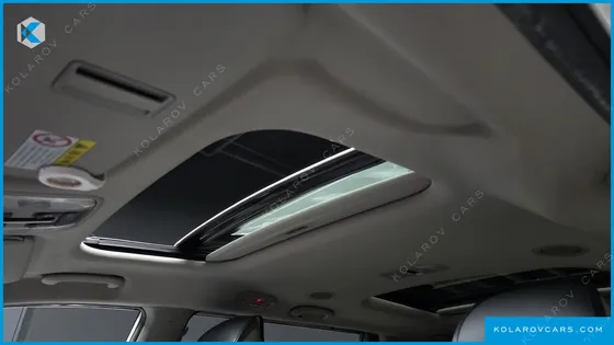 KIA CARNIVAL 9-SEATER PRESTIGE