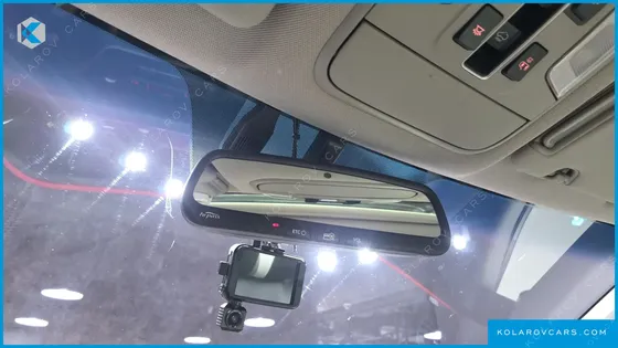 KIA CARNIVAL 9-SEATER PRESTIGE