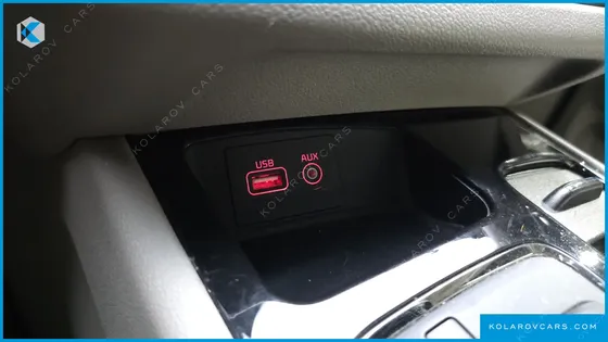 KIA CARNIVAL 9-SEATER PRESTIGE
