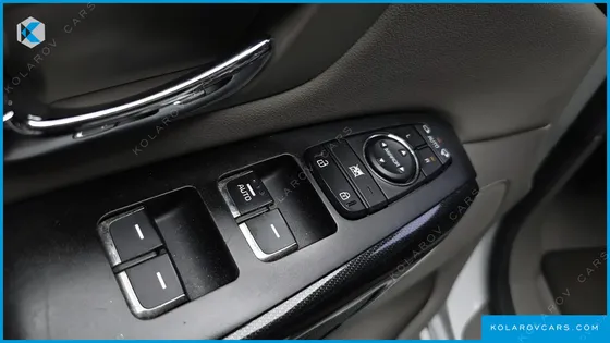 KIA CARNIVAL 9-SEATER PRESTIGE